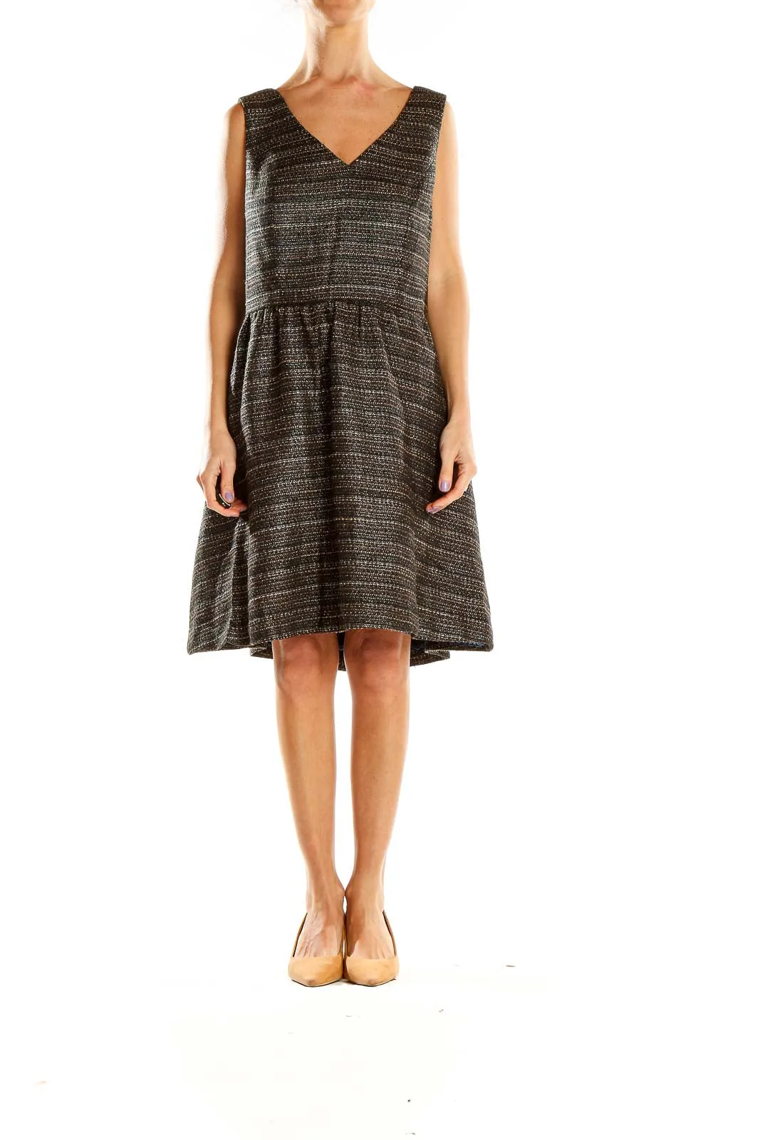Black Textured V-Neck Sleeveless Midi Dress