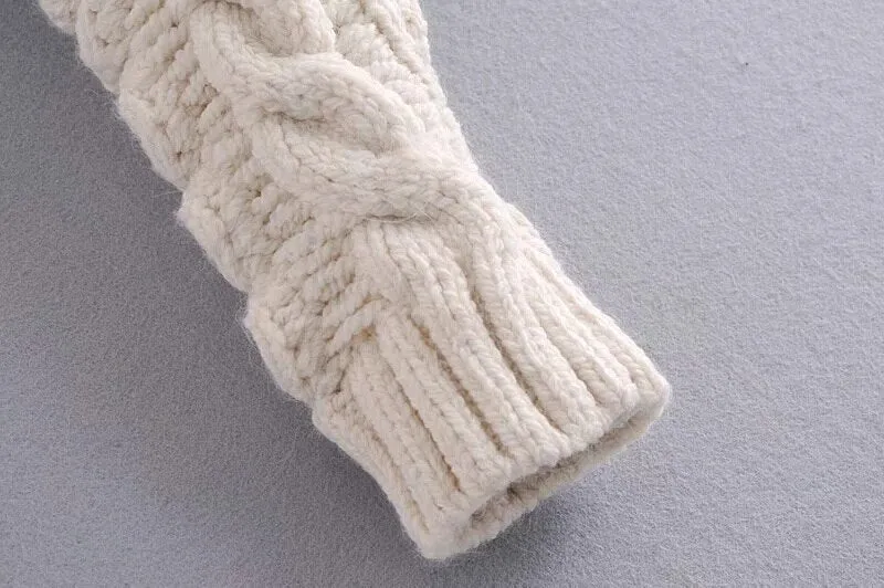 CROPPED CABLE-KNIT CARDIGAN